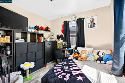 2312 Granada Ct, Pinole, CA 94564 - Photo 41