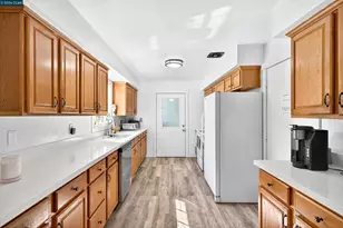 2312 Granada Ct, Pinole, CA 94564 - Photo 9