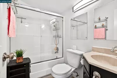 2312 Granada Ct, Pinole, CA 94564 - Photo 35