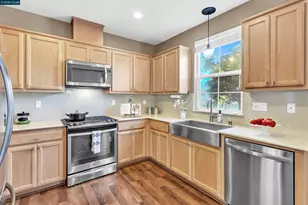 110 Del Alba St, San Pablo, CA 94806 - Photo 9