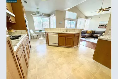 2337 Newport Place South, Discovery Bay, CA 94505 - Photo 9