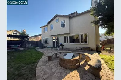 4 Deer Hill Ct, Pittsburg, CA 94565 - Photo 1