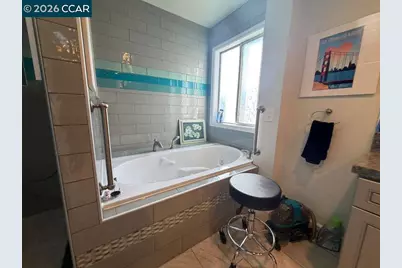 4 Deer Hill Ct, Pittsburg, CA 94565 - Photo 9