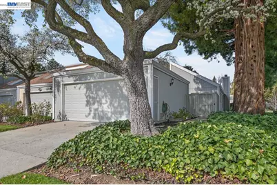 7543 Maywood Dr, Pleasanton, CA 94588 - Photo 3