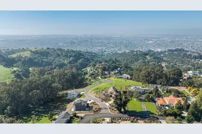 6 Turner Ct, Oakland, CA 94605 - Photo 1