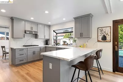 5179 Paul Scarlet Dr, Concord, CA 94521 - Photo 9