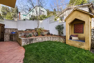 268 Capricorn Ave, Oakland, CA 94611 - Photo 33