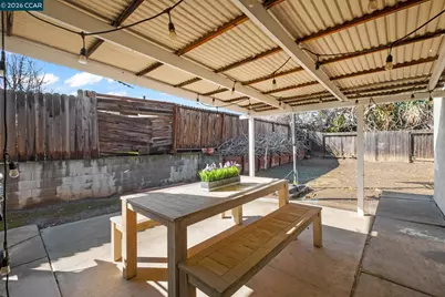 229 Catamaran Cir, Pittsburg, CA 94565 - Photo 17