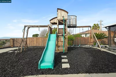 4320 Hillview Dr, Pittsburg, CA 94565 - Photo 29