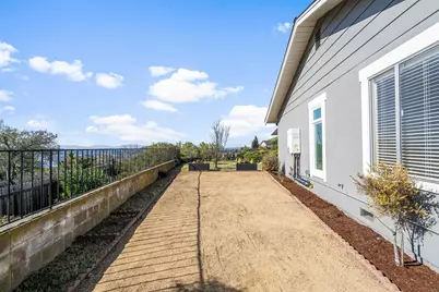 2662 Carmelita Way, Pinole, CA 94564 - Photo 41