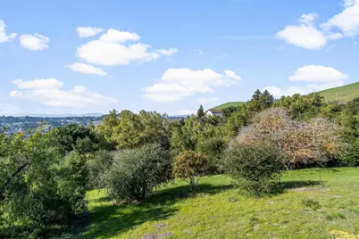 2662 Carmelita Way, Pinole, CA 94564 - Photo 45