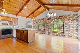 18153 Plymouth Dr, Castro Valley, CA 94546 - Photo 13