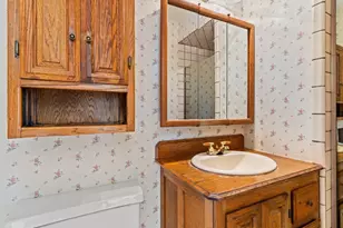 18153 Plymouth Dr, Castro Valley, CA 94546 - Photo 25