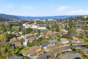 1021 Ulfinian Way, Martinez, CA 94553 - Photo 7