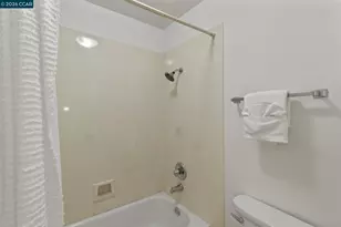 5060 Valley Crest Dr, Concord, CA 94521 - Photo 35