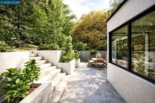 6030 Girvin Dr, Oakland, CA 94611 - Photo 7