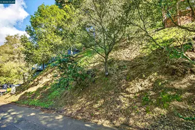 6030 Girvin Dr, Oakland, CA 94611 - Photo 47