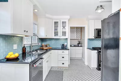 3162 Salvio St, Concord, CA 94519 - Photo 9