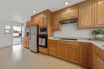 24825 Santa Clara St, Hayward, CA 94544 - Photo 15