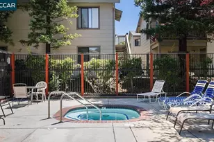 405 Weymouth, Hercules, CA 94547 - Photo 3