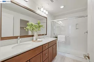 1021 Onofrio Ln, San Jose, CA 95131 - Photo 11