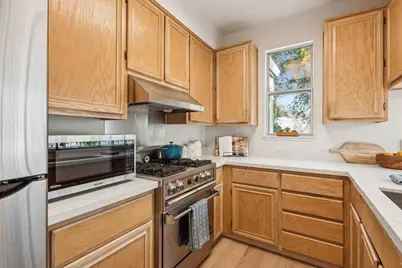 319 Commodore Dr, Richmond, CA 94804 - Photo 25