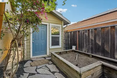 1042 Dana Cir, Livermore, CA 94550 - Photo 43