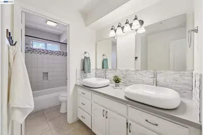 1042 Dana Cir, Livermore, CA 94550 - Photo 33