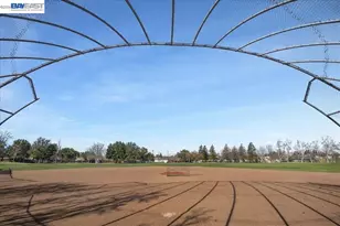 1042 Dana Cir, Livermore, CA 94550 - Photo 59