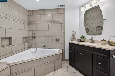 1956 Holly Dr, Concord, CA 94521 - Photo 37