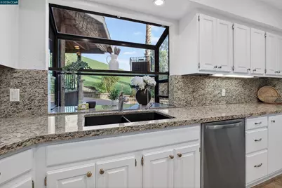 1956 Holly Dr, Concord, CA 94521 - Photo 17