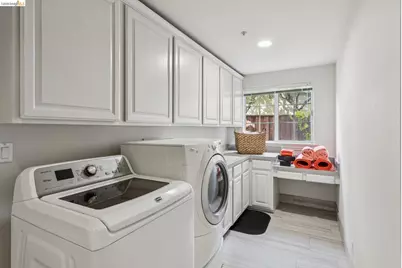 78 Scenic Dr, Orinda, CA 94563 - Photo 49