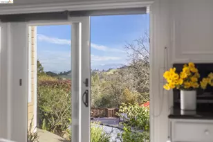 78 Scenic Dr, Orinda, CA 94563 - Photo 15