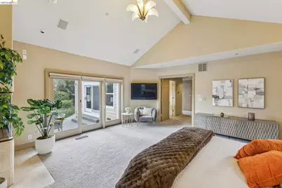 78 Scenic Dr, Orinda, CA 94563 - Photo 31