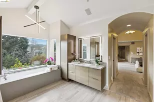 78 Scenic Dr, Orinda, CA 94563 - Photo 31