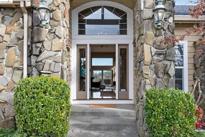 78 Scenic Dr, Orinda, CA 94563 - Photo 59