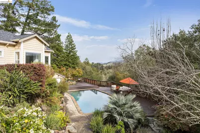 78 Scenic Dr, Orinda, CA 94563 - Photo 51