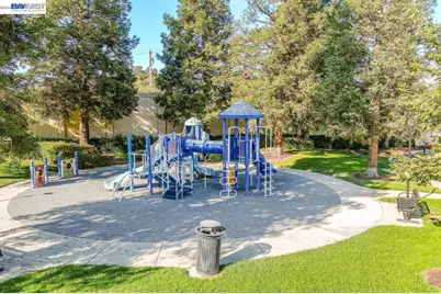 337 Trenton Cir, Pleasanton, CA 94566 - Photo 41