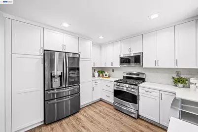 337 Trenton Cir, Pleasanton, CA 94566 - Photo 19