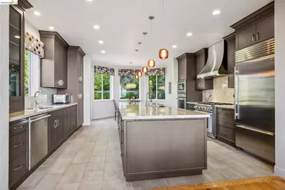 1426 Grand View Dr, Berkeley, CA 94705 - Photo 23