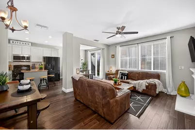 390 Caravaggio Cir, Sacramento, CA 95835 - Photo 11