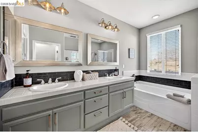 390 Caravaggio Cir, Sacramento, CA 95835 - Photo 37