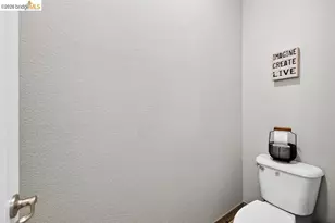 390 Caravaggio Cir, Sacramento, CA 95835 - Photo 43