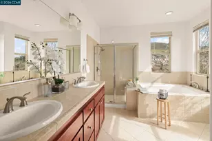 6415 Blue Rock Ct, Oakland, CA 94605 - Photo 5