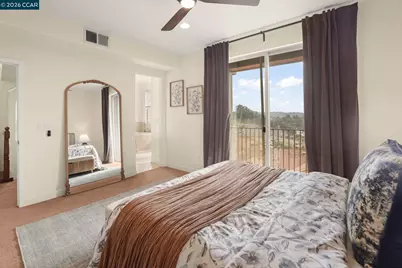 6415 Blue Rock Ct, Oakland, CA 94605 - Photo 21