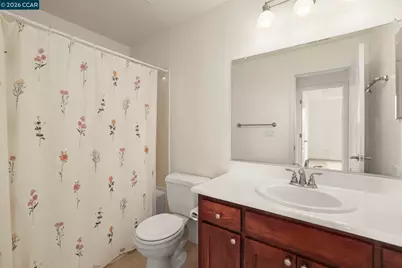 6415 Blue Rock Ct, Oakland, CA 94605 - Photo 23