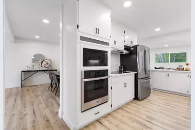 4072 Oak Hill Rd, Oakland, CA 94605 - Photo 13