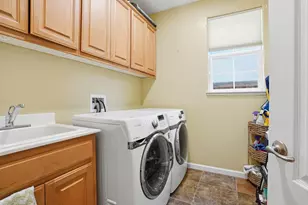 9489 California Oak Cir, Patterson, CA 95363 - Photo 21