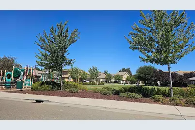 9489 California Oak Cir, Patterson, CA 95363 - Photo 7