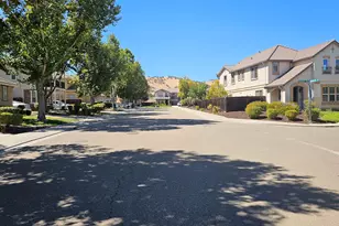 9489 California Oak Cir, Patterson, CA 95363 - Photo 5